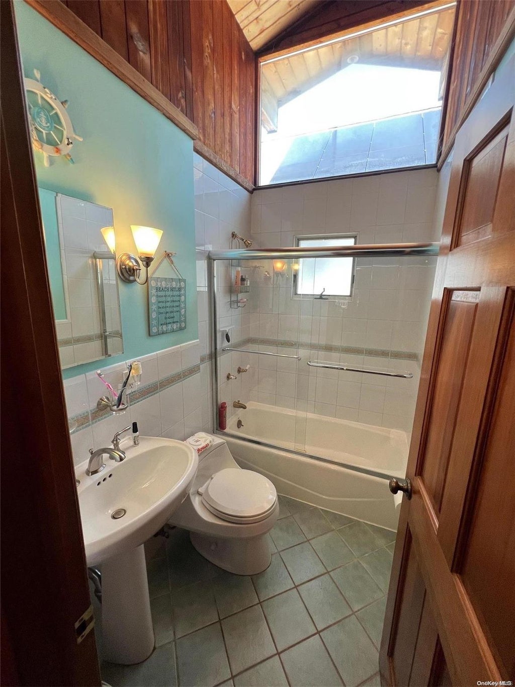 15 of 16 - 71 Garden City Avenue, Point Lookout, NY