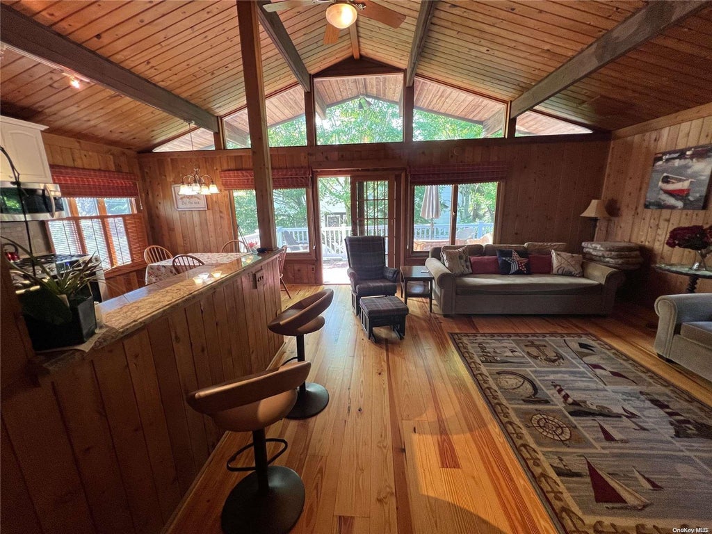 7 of 16 - 71 Garden City Avenue, Point Lookout, NY