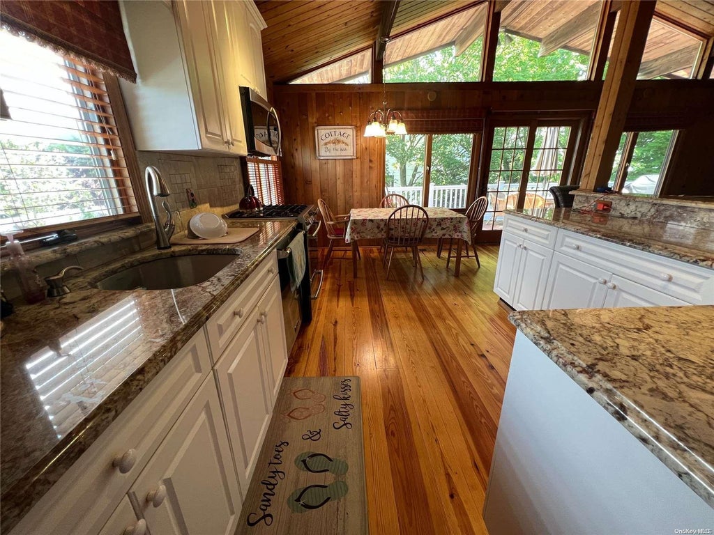 8 of 16 - 71 Garden City Avenue, Point Lookout, NY
