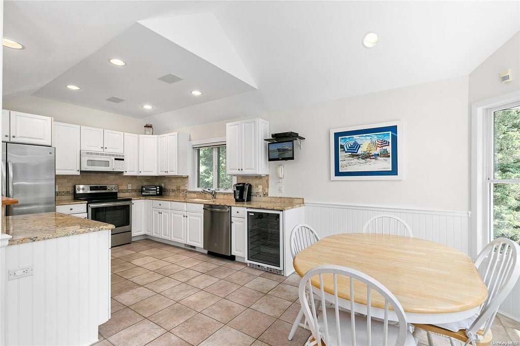4 of 15 - 43 Bridle Path, Westhampton Beach, NY