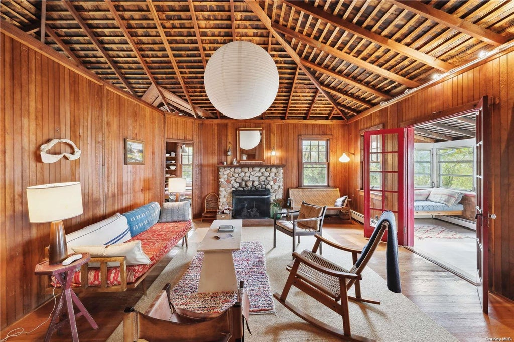 11 of 25 - 400 Diamond Lane, Peconic, NY