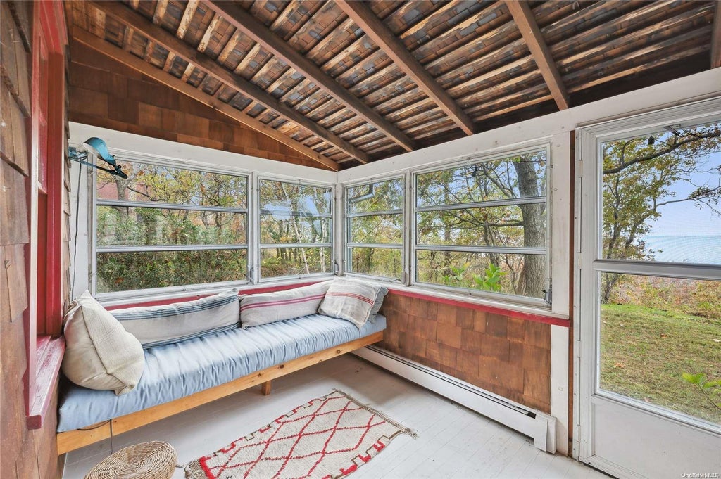 17 of 25 - 400 Diamond Lane, Peconic, NY