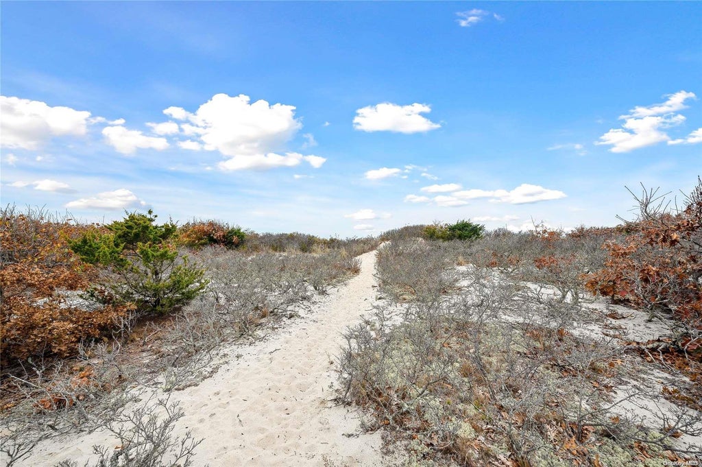 7 of 25 - 400 Diamond Lane, Peconic, NY