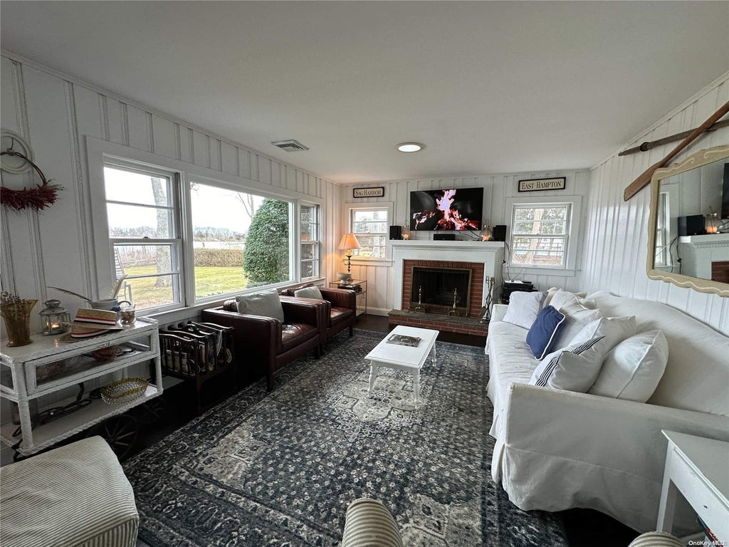 9 of 19 - 1100 Pine Avenue, Southold, NY