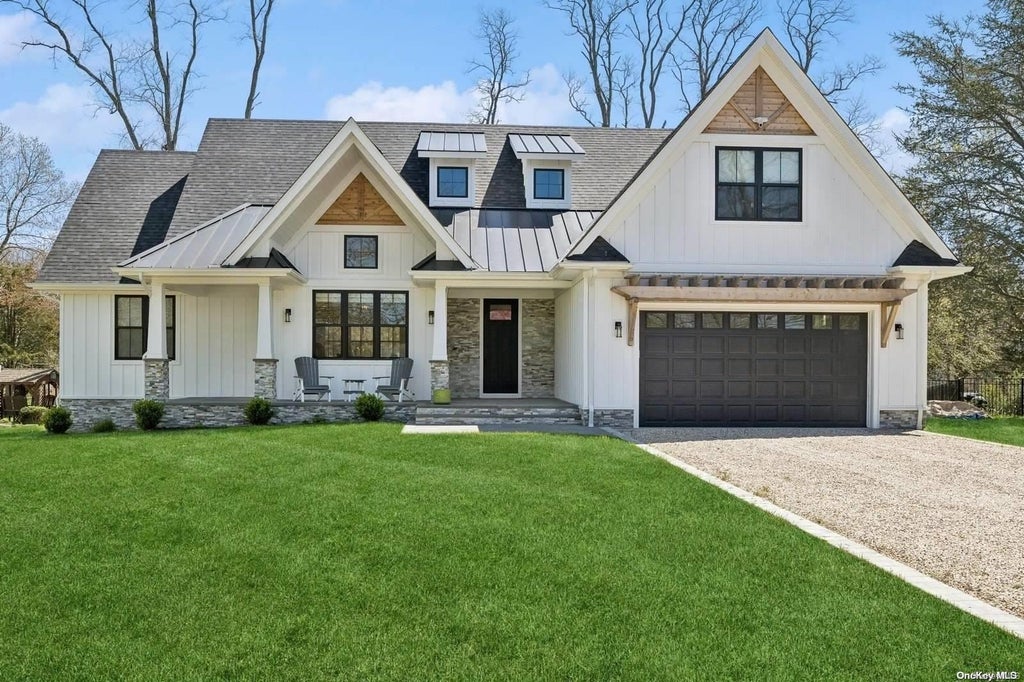 1 of 33 - 910 Glenn Road, Southold, NY