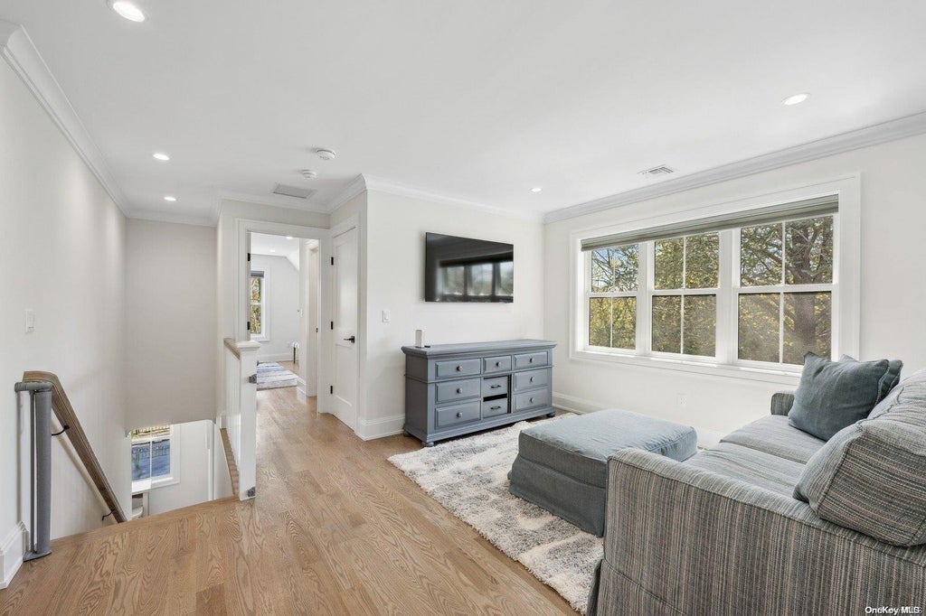 18 of 33 - 910 Glenn Road, Southold, NY