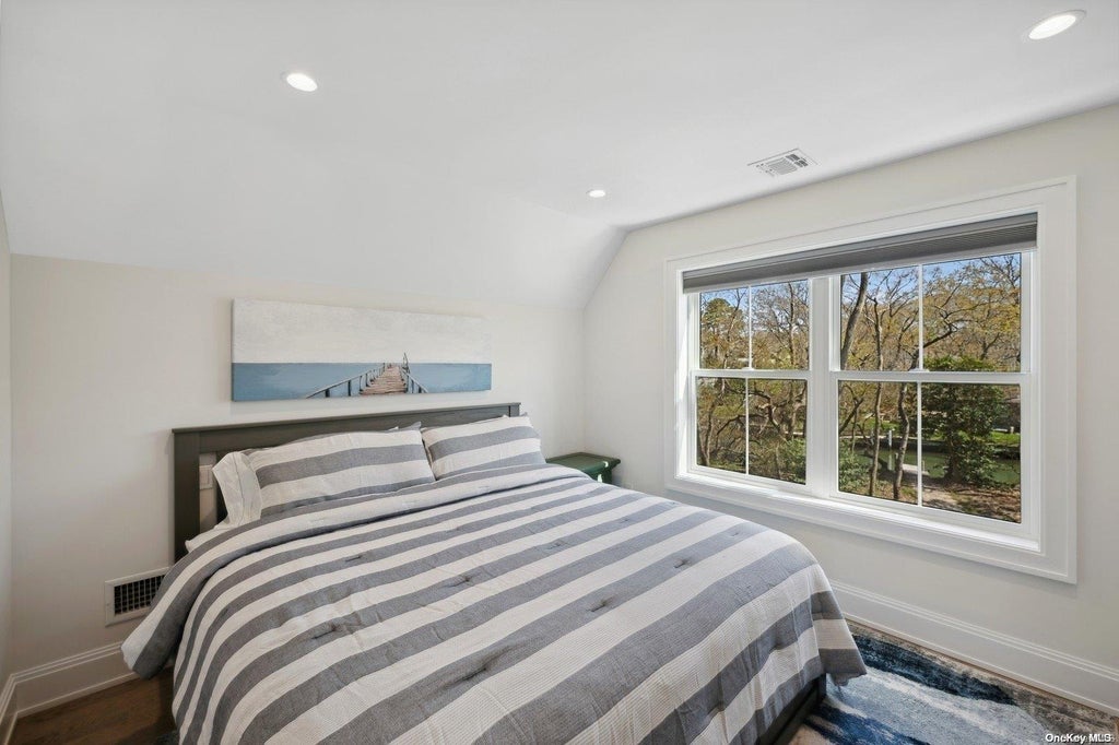 20 of 33 - 910 Glenn Road, Southold, NY