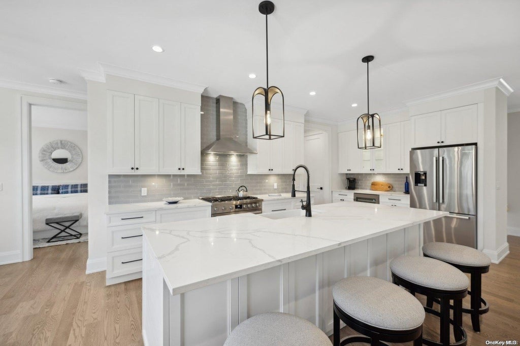 6 of 33 - 910 Glenn Road, Southold, NY