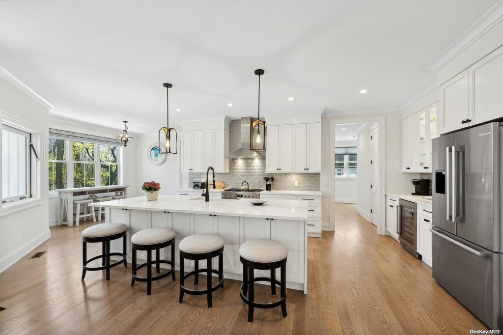 7 of 33 - 910 Glenn Road, Southold, NY