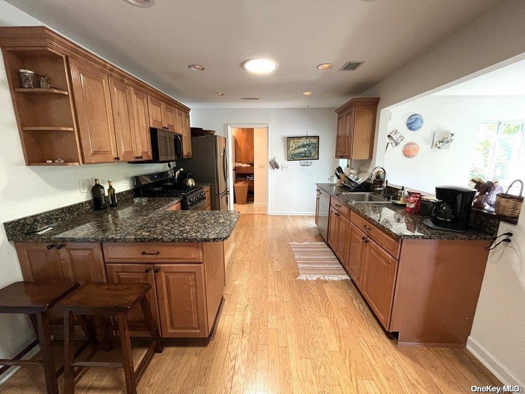 9 of 27 - 400 Hill Road, Southold, NY