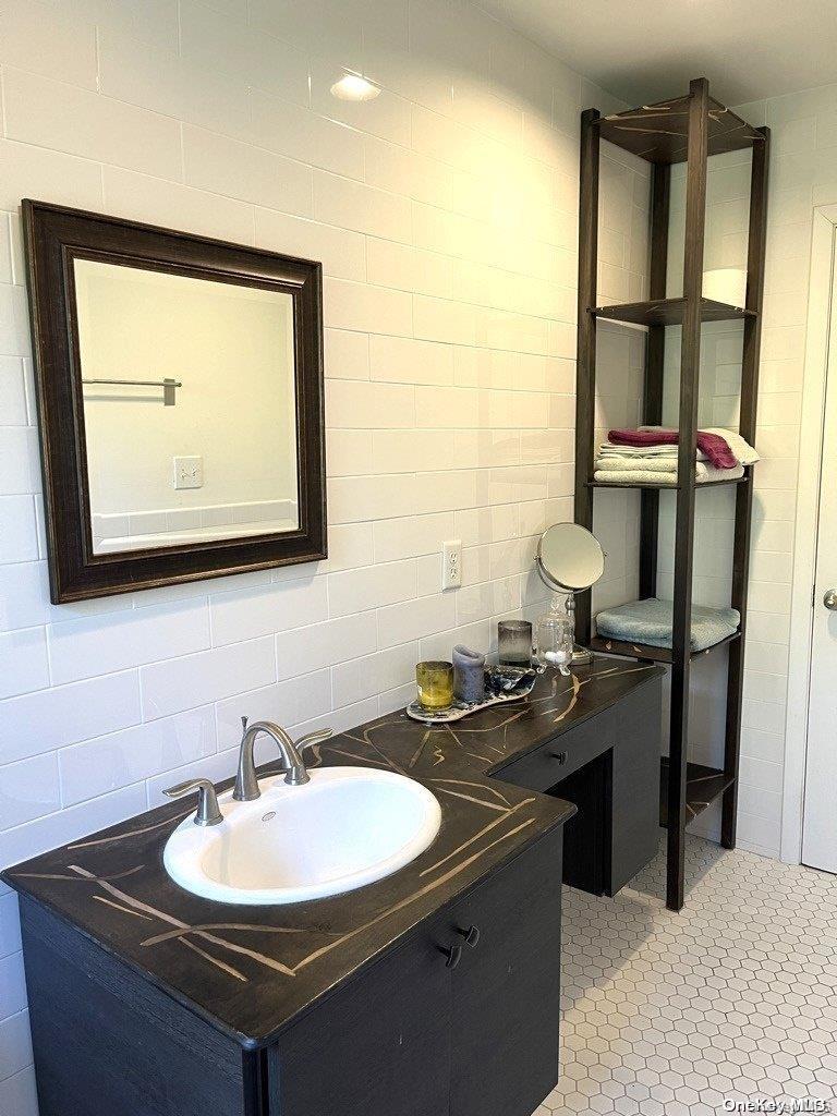 16 of 27 - 400 Hill Road, Southold, NY
