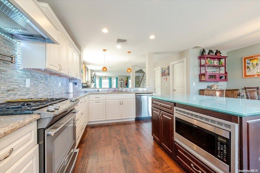 10 of 29 - 237 Fulton St., Long Beach, NY