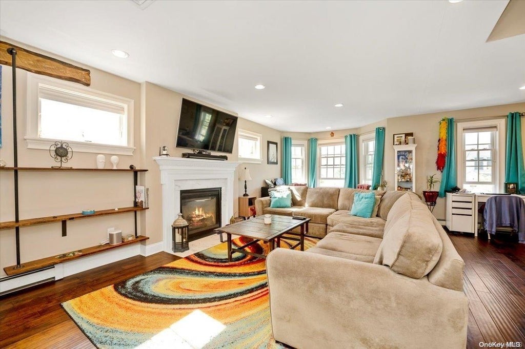 2 of 29 - 237 Fulton St., Long Beach, NY