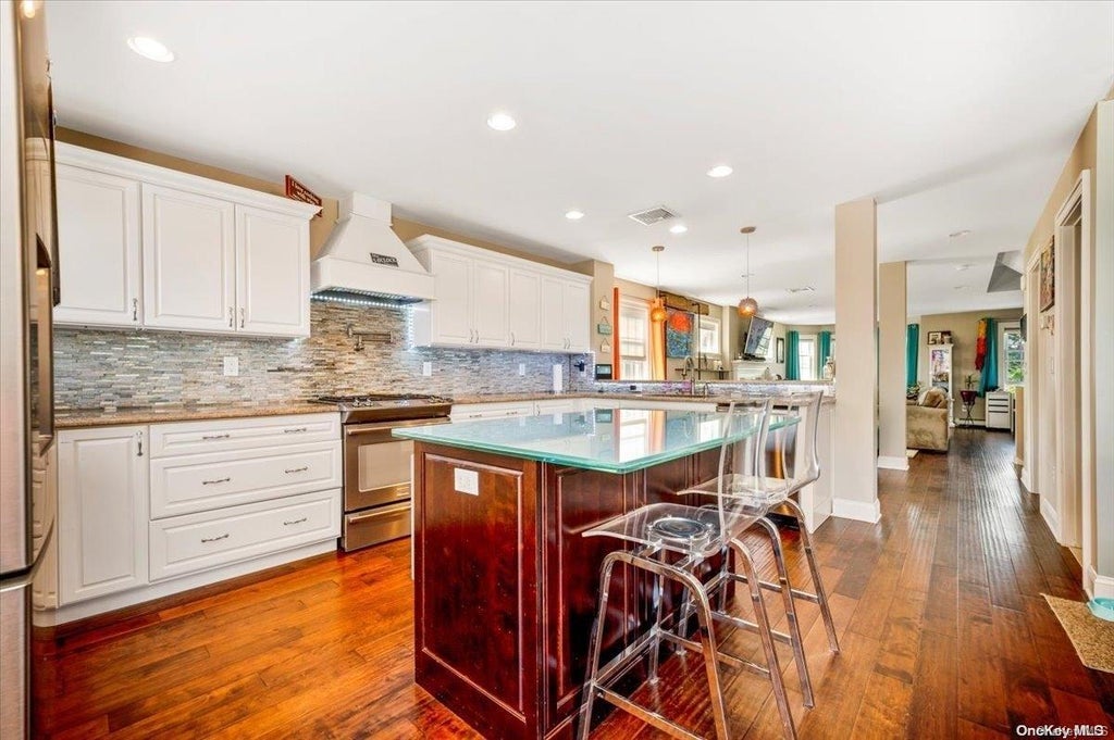 7 of 29 - 237 Fulton St., Long Beach, NY