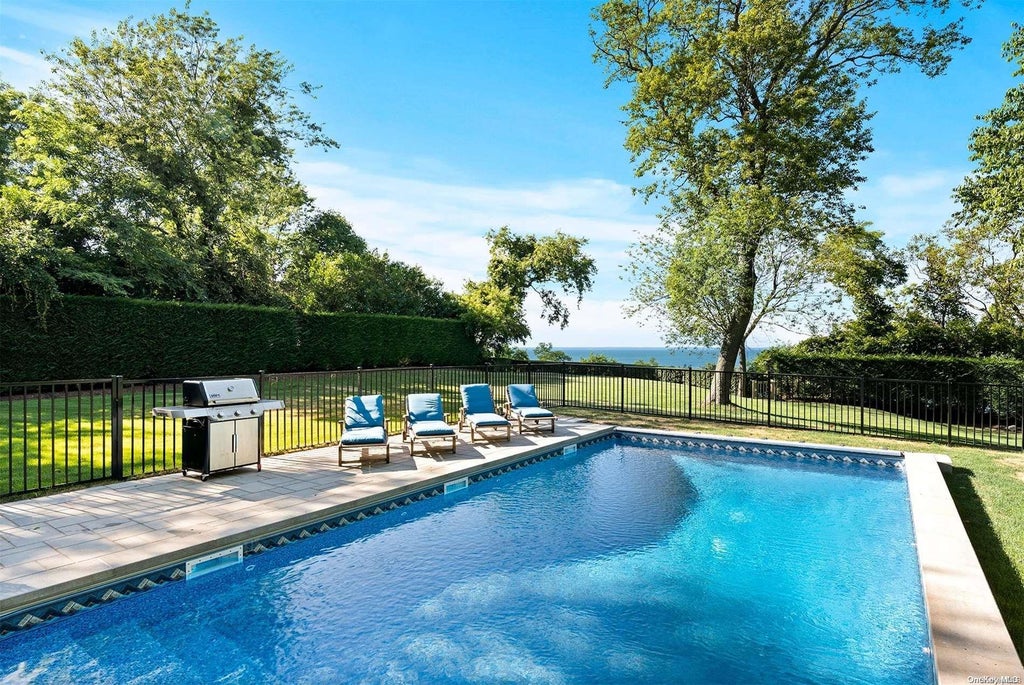 13 of 14 - 16125 Soundview Avenue, Southold, NY