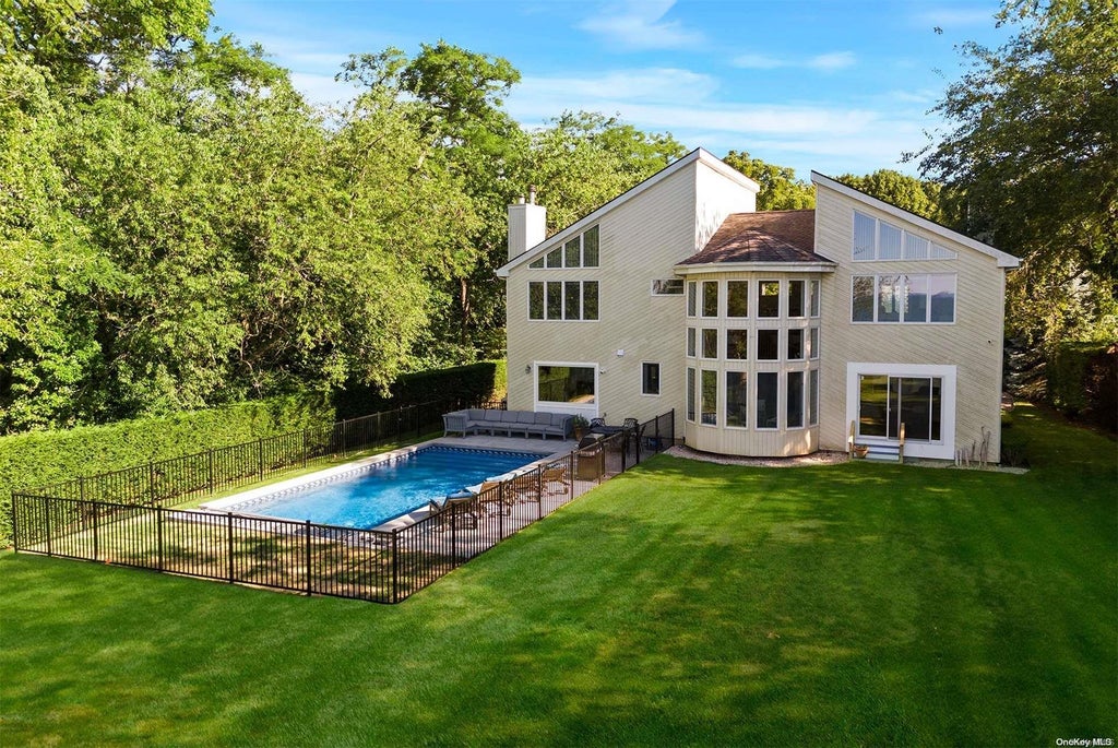 2 of 14 - 16125 Soundview Avenue, Southold, NY