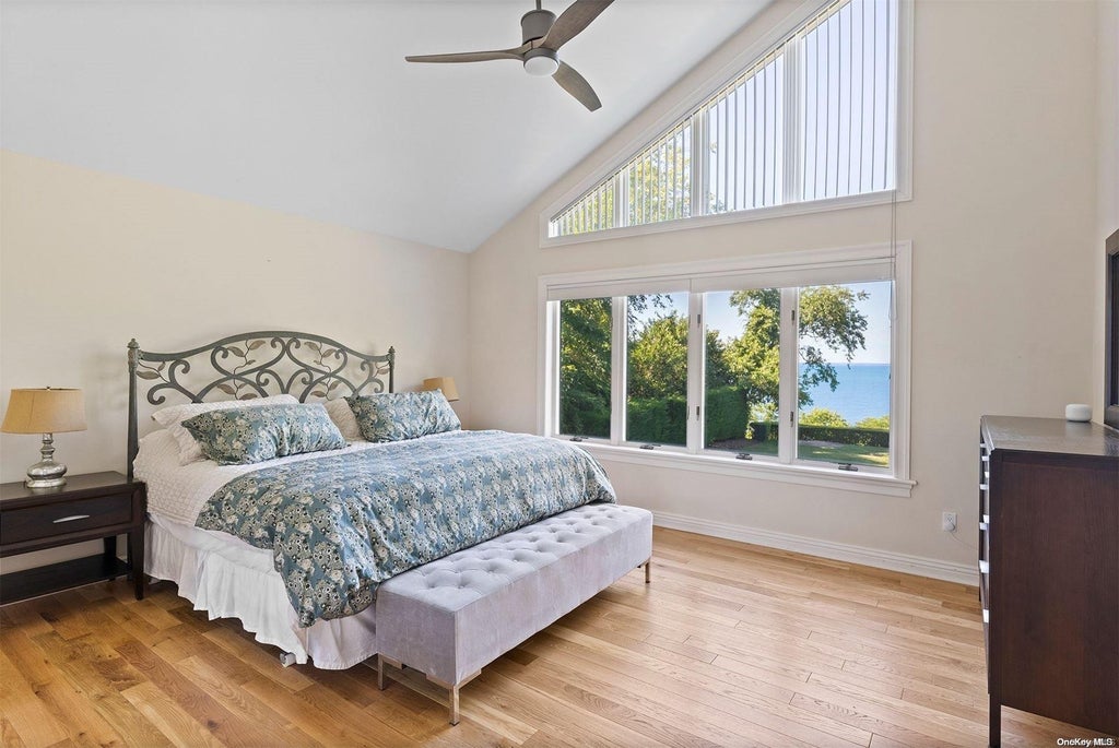7 of 14 - 16125 Soundview Avenue, Southold, NY