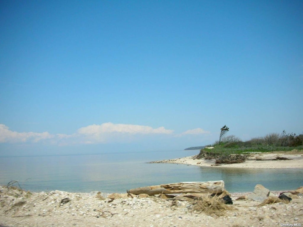 13 of 17 - 5650 North Bayview Road, Southold, NY
