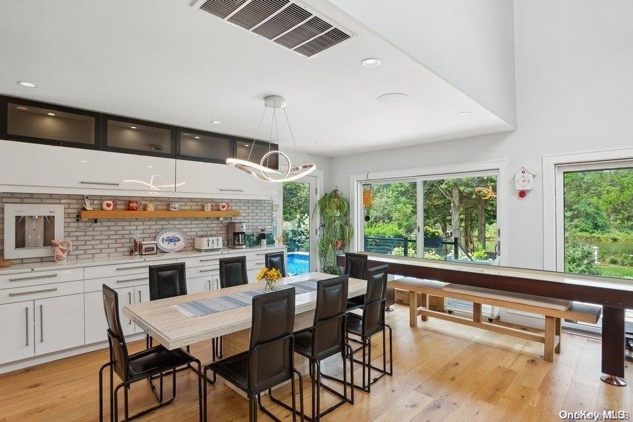 9 of 36 - 425 Cedar Point Drive, Southold, NY
