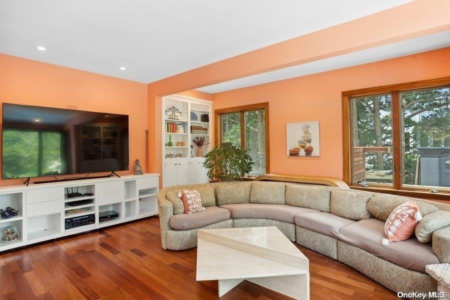 20 of 36 - 425 Cedar Point Drive, Southold, NY