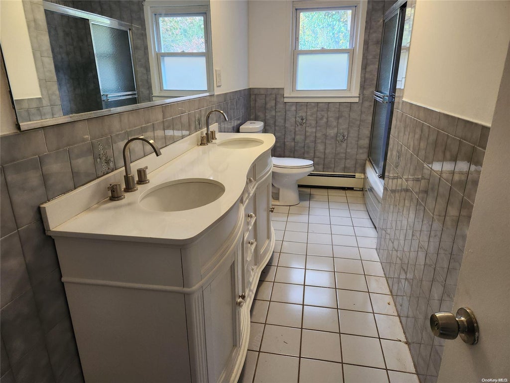 18 of 26 - 4 Norman Drive, Shoreham, NY