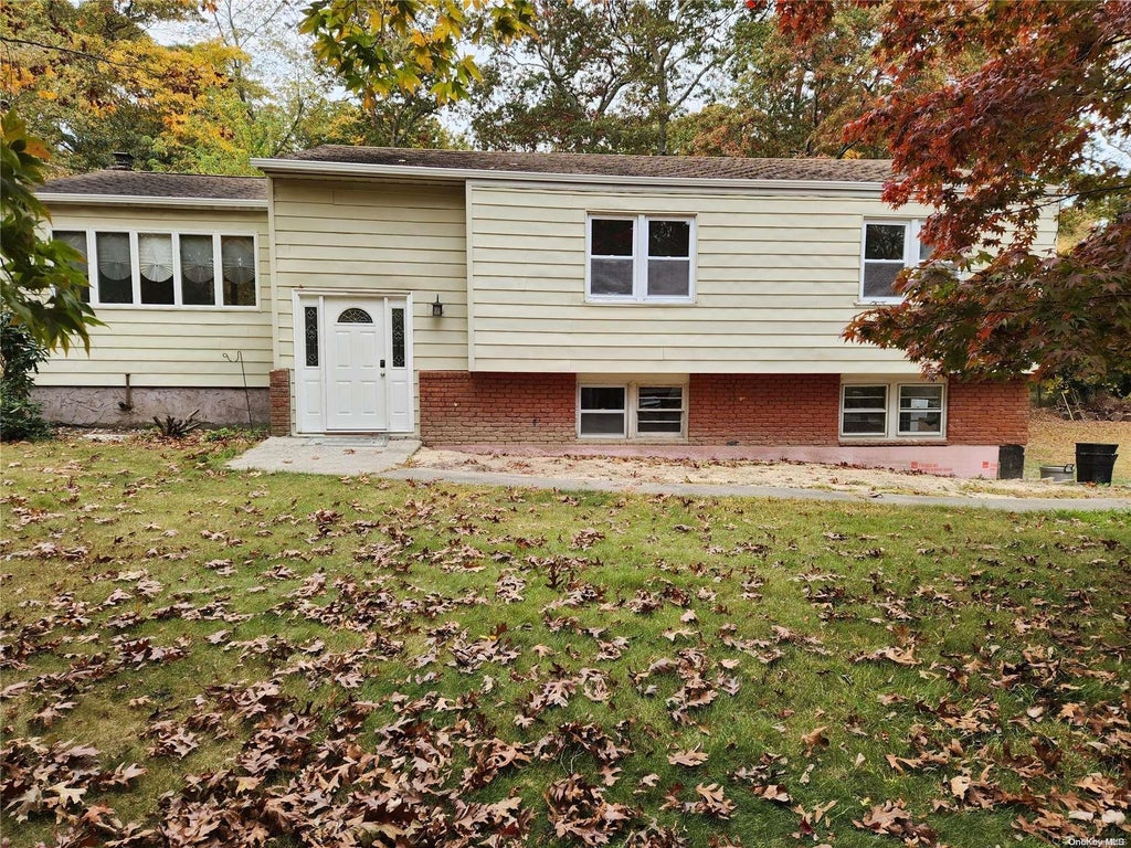 1 of 26 - 4 Norman Drive, Shoreham, NY