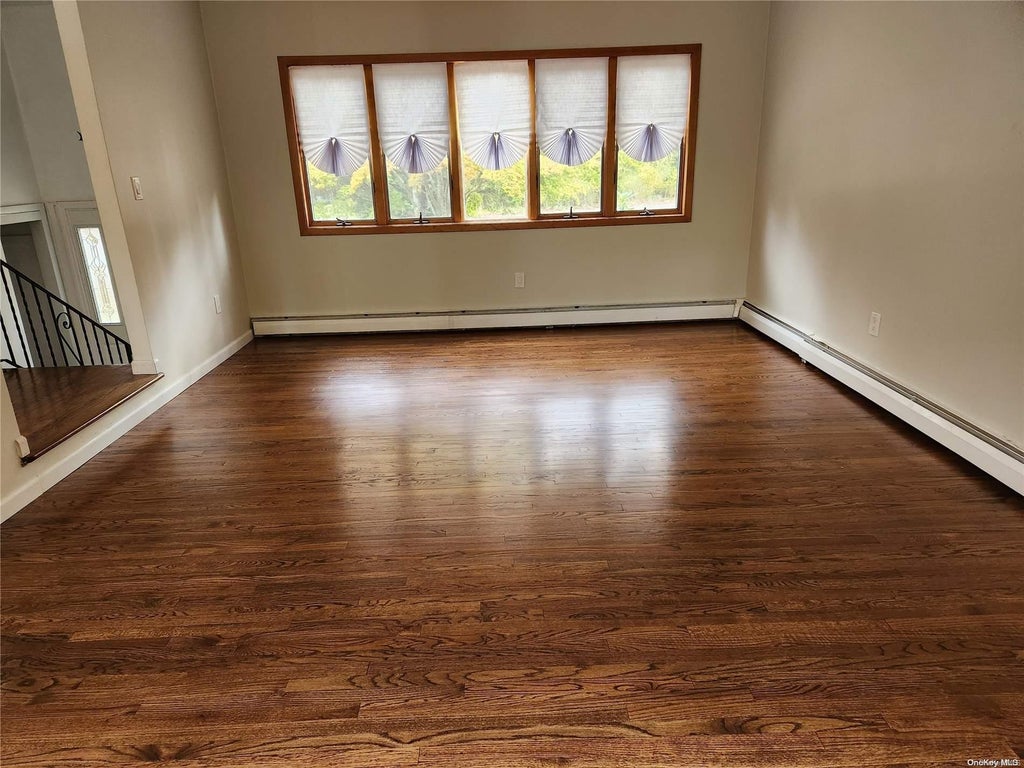 8 of 26 - 4 Norman Drive, Shoreham, NY