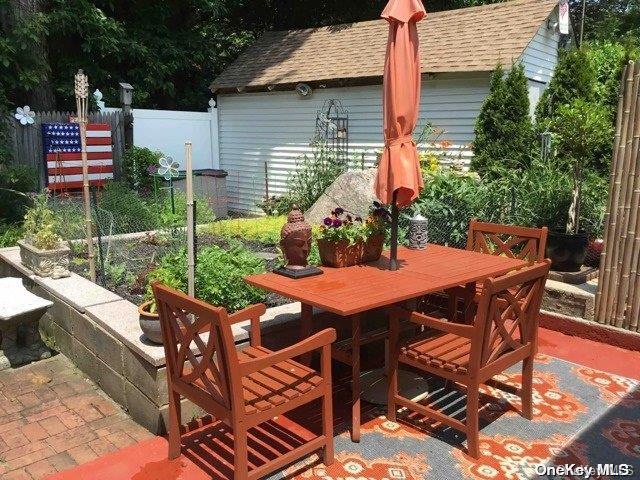 13 of 20 - 7 Port Jefferson Road, Sound Beach, NY