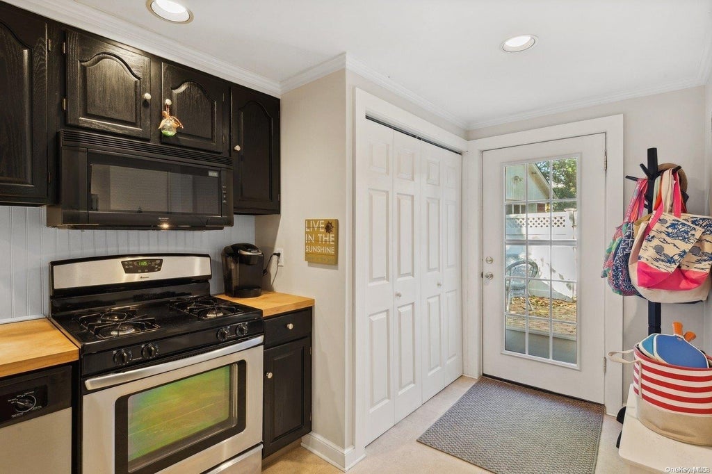 10 of 26 - 150 Hobart Road, Southold, NY