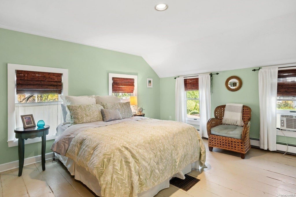 13 of 26 - 150 Hobart Road, Southold, NY