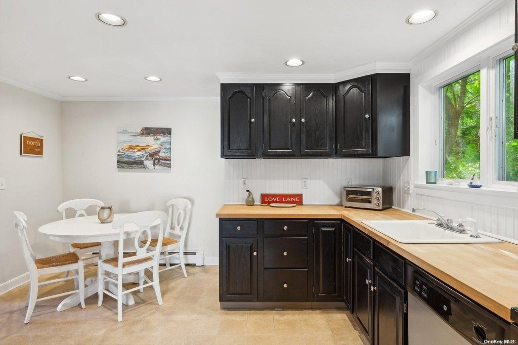 7 of 26 - 150 Hobart Road, Southold, NY