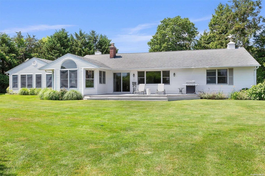 16 of 17 - 31 Club Lane, Remsenburg, NY