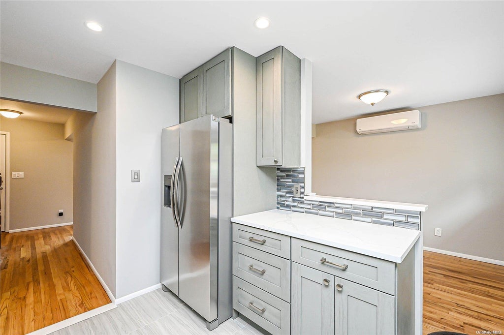 10 of 32 - 10 Birchbrook Drive, Smithtown, NY