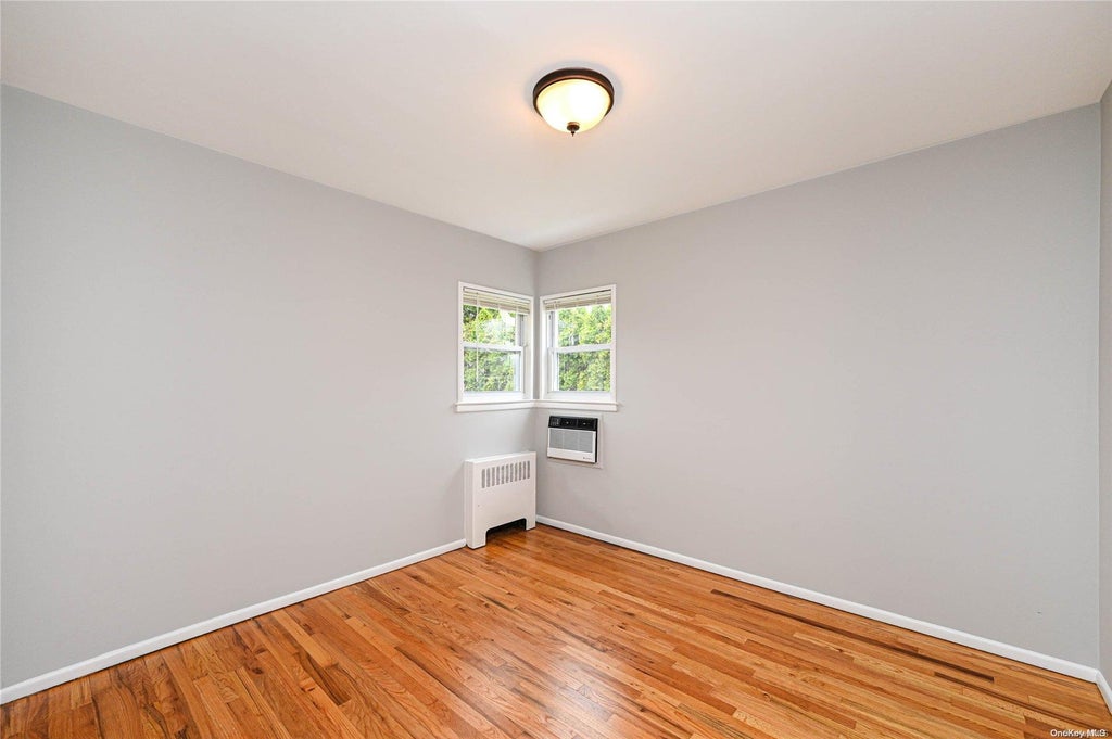 12 of 32 - 10 Birchbrook Drive, Smithtown, NY