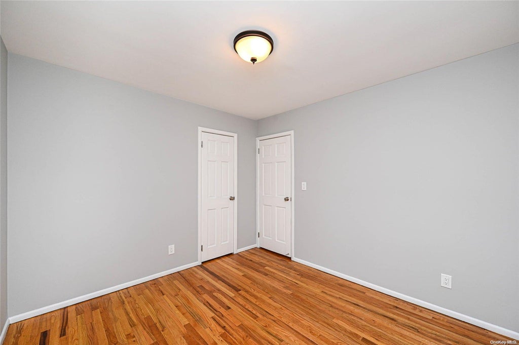 13 of 32 - 10 Birchbrook Drive, Smithtown, NY