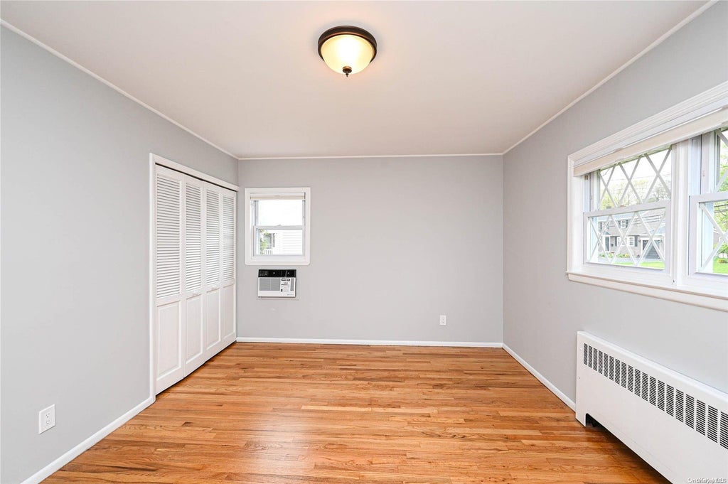 15 of 32 - 10 Birchbrook Drive, Smithtown, NY