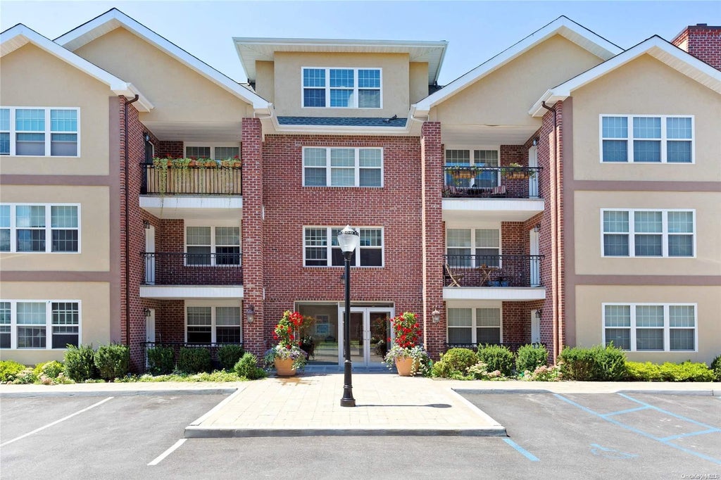 1 of 22 - 400 Carney St. # 604, Glen Cove, NY