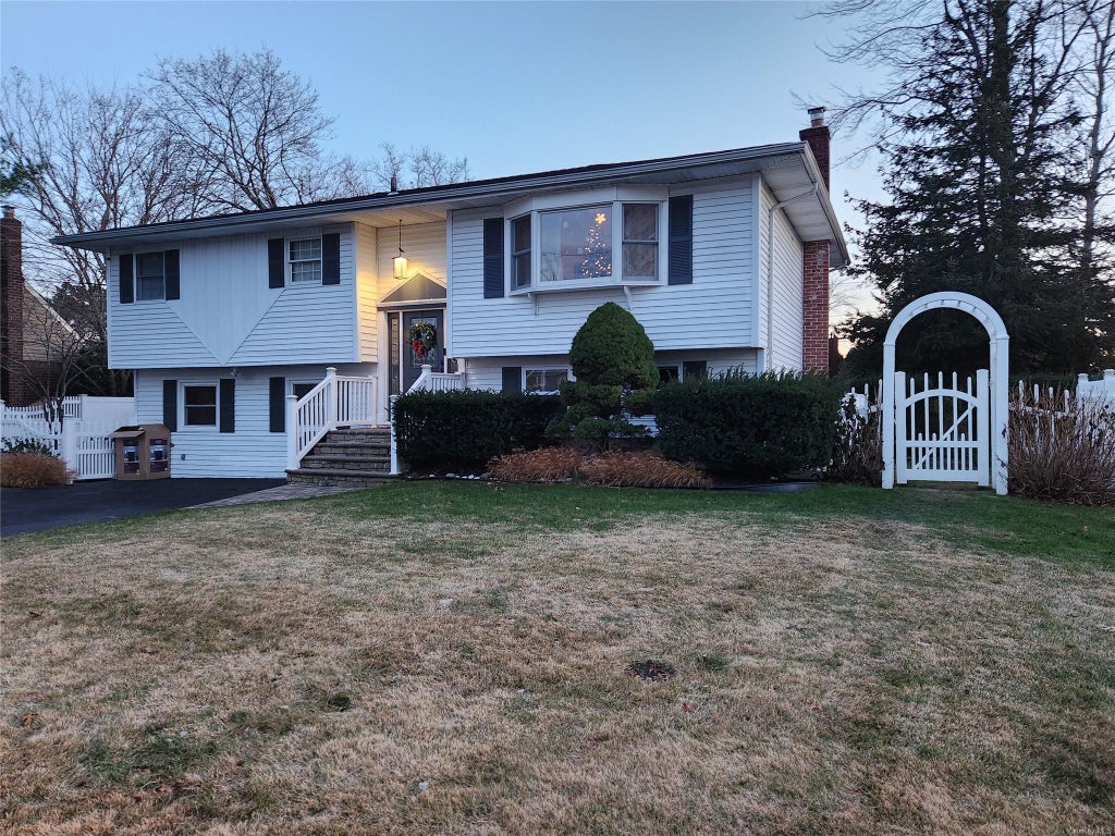 1 of 13 - 14 Estates Lane, Shoreham, NY