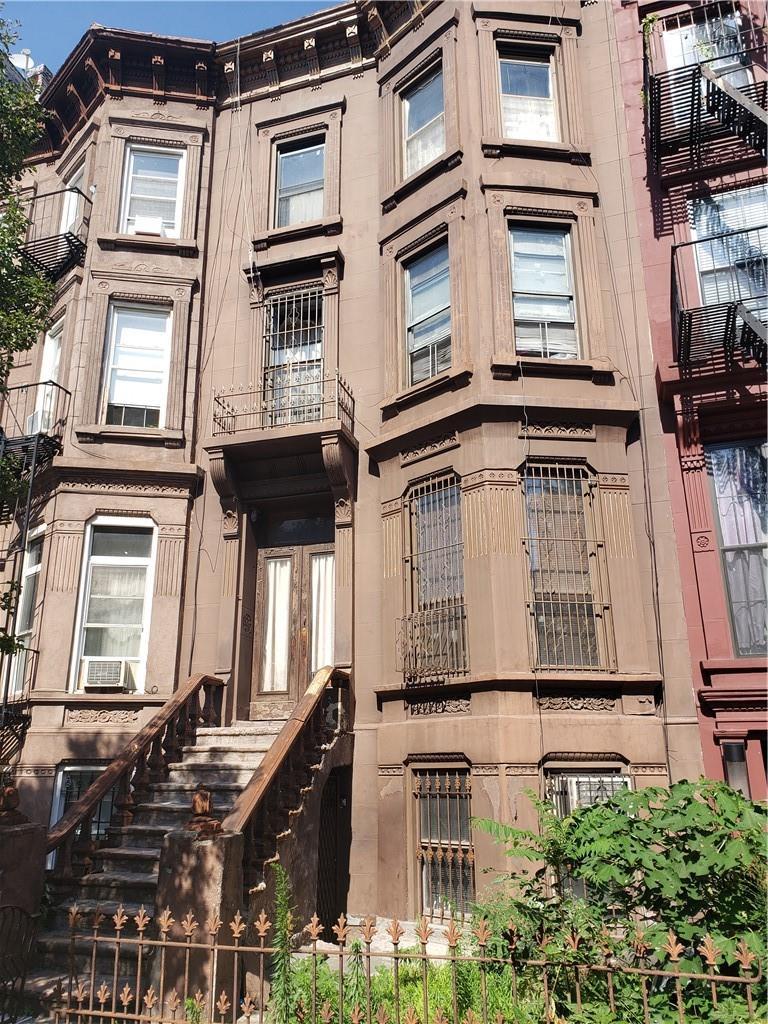 1 of 1 - 11 Spencer Place, Bed-Stuy, NY