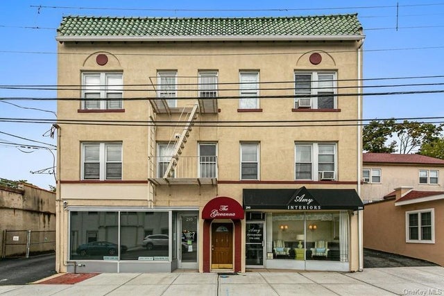 295 Main Street, Eastchester
