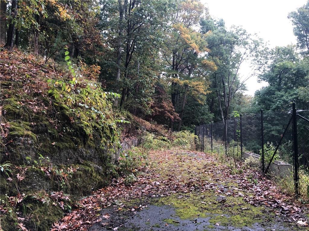 1 of 1 - 4 Laurel Hill Drive, Pleasantville, NY