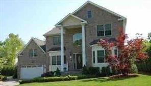 1 of 1 - 18 Crosshill Road, Eastchester, NY