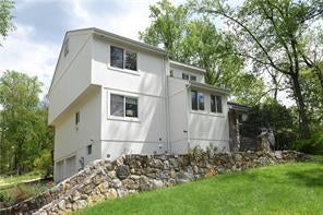 1 of 1 - 105 Deerfield Lane, Pleasantville, NY