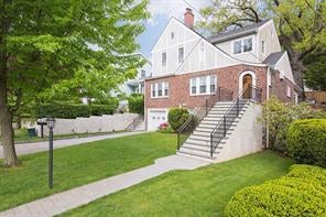 1 of 1 - 52 Sherwood Drive, Larchmont, NY