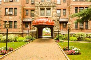 1 of 1 - 23 Old Mamaroneck Road 1r, White Plains, NY