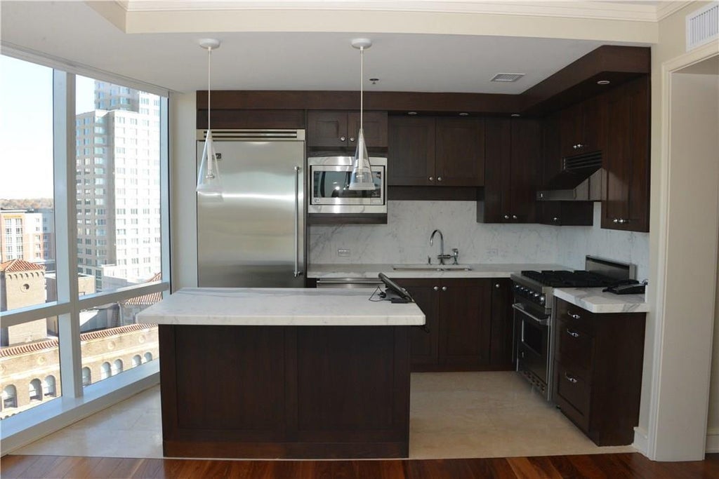 1 of 1 - 1 Renaissance Square # 15g, White Plains, NY