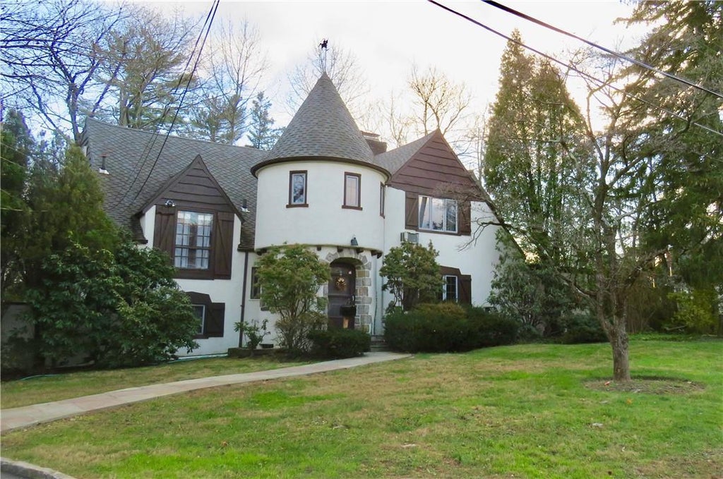 1 of 1 - 44 Graham Road, Scarsdale, NY
