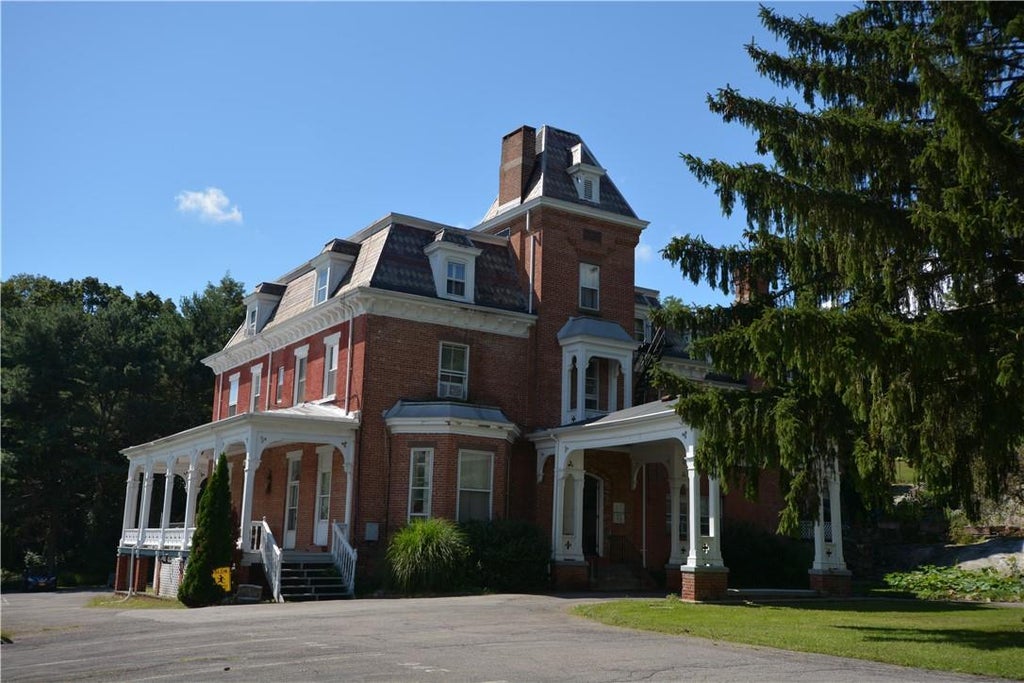 1 of 1 - 3 Pine Terrace Road 301, Highland Falls, NY