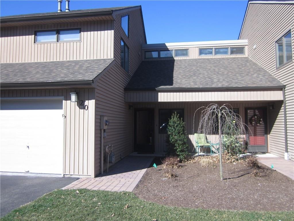 1 of 1 - 20 Contempra Circle, Tappan, NY