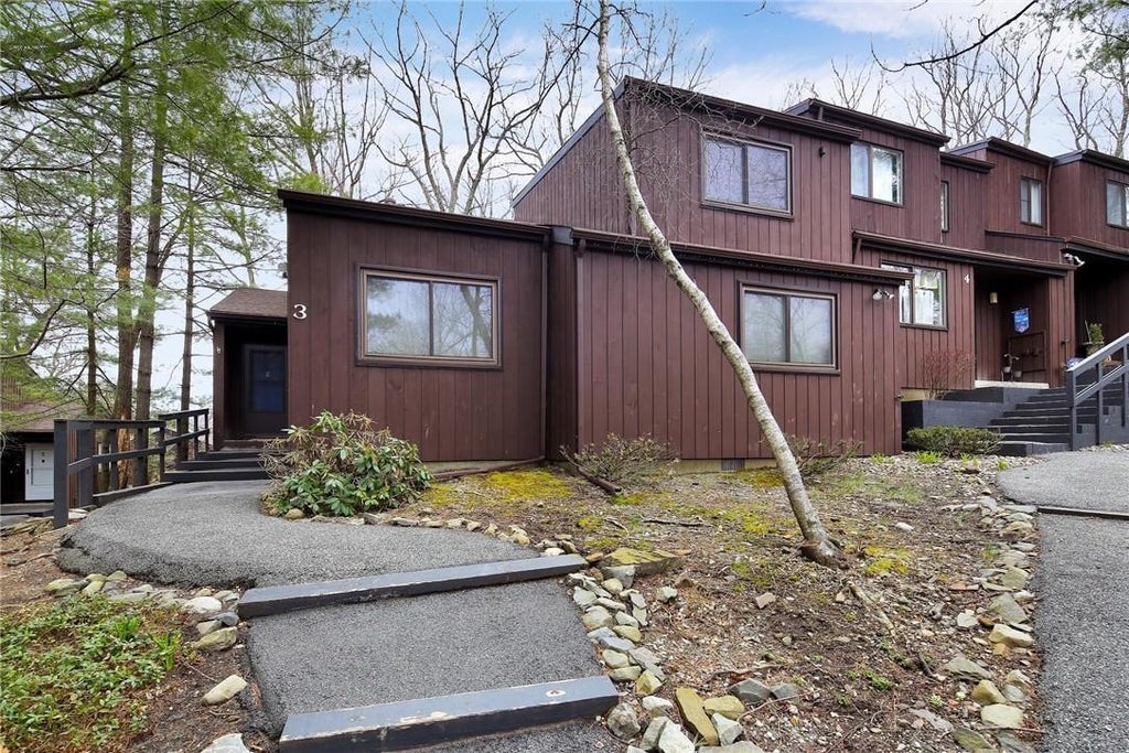 1 of 1 - 3 Redwood Drive, Highland Mills, NY